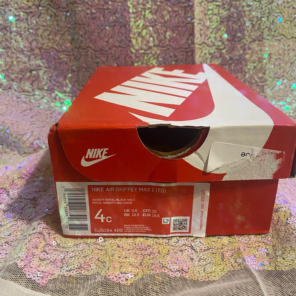 Nike - Picture 5 of 5